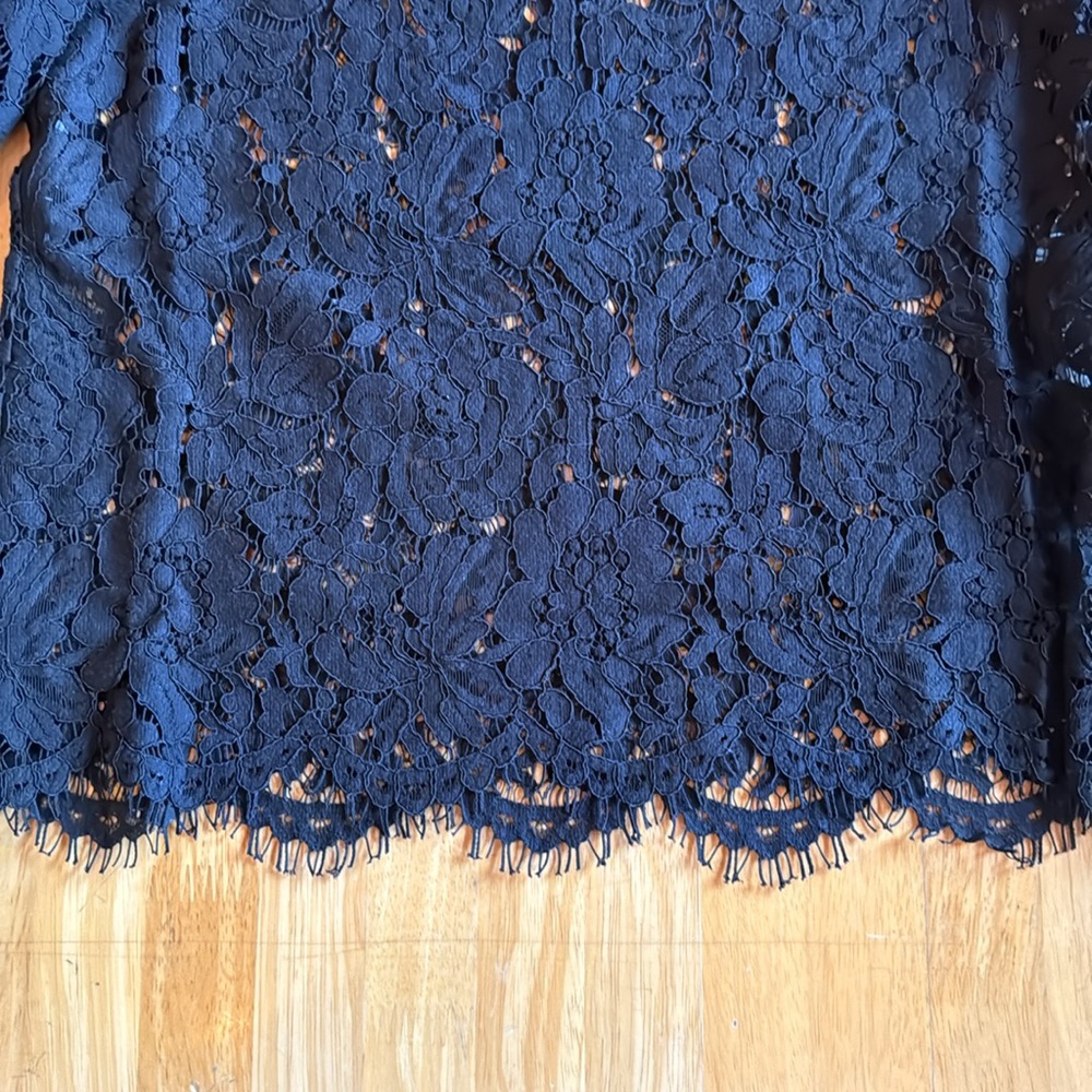 Bebe lace top